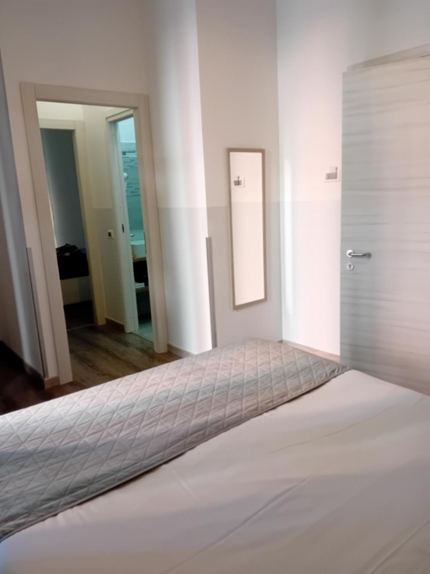Titi Rooms La Spezia Room photo
